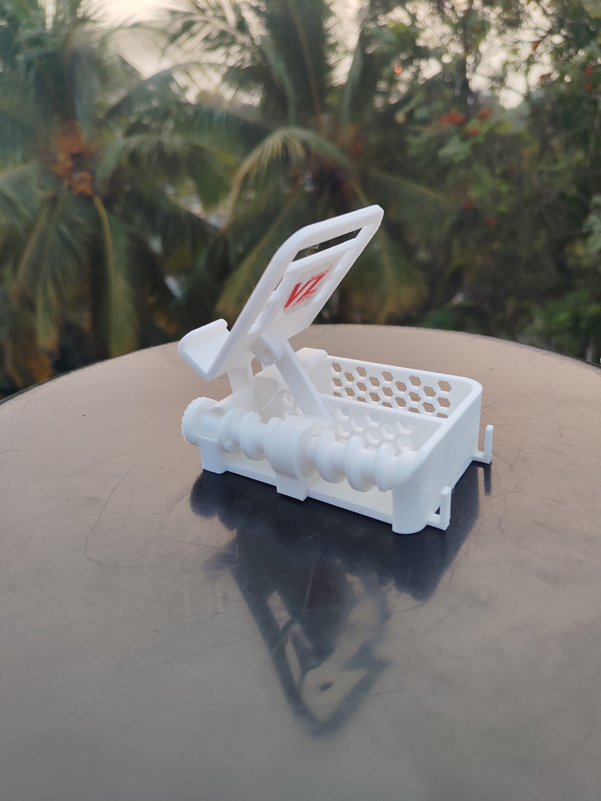Adjustable 3D Printed Mobile Stand - Image 3