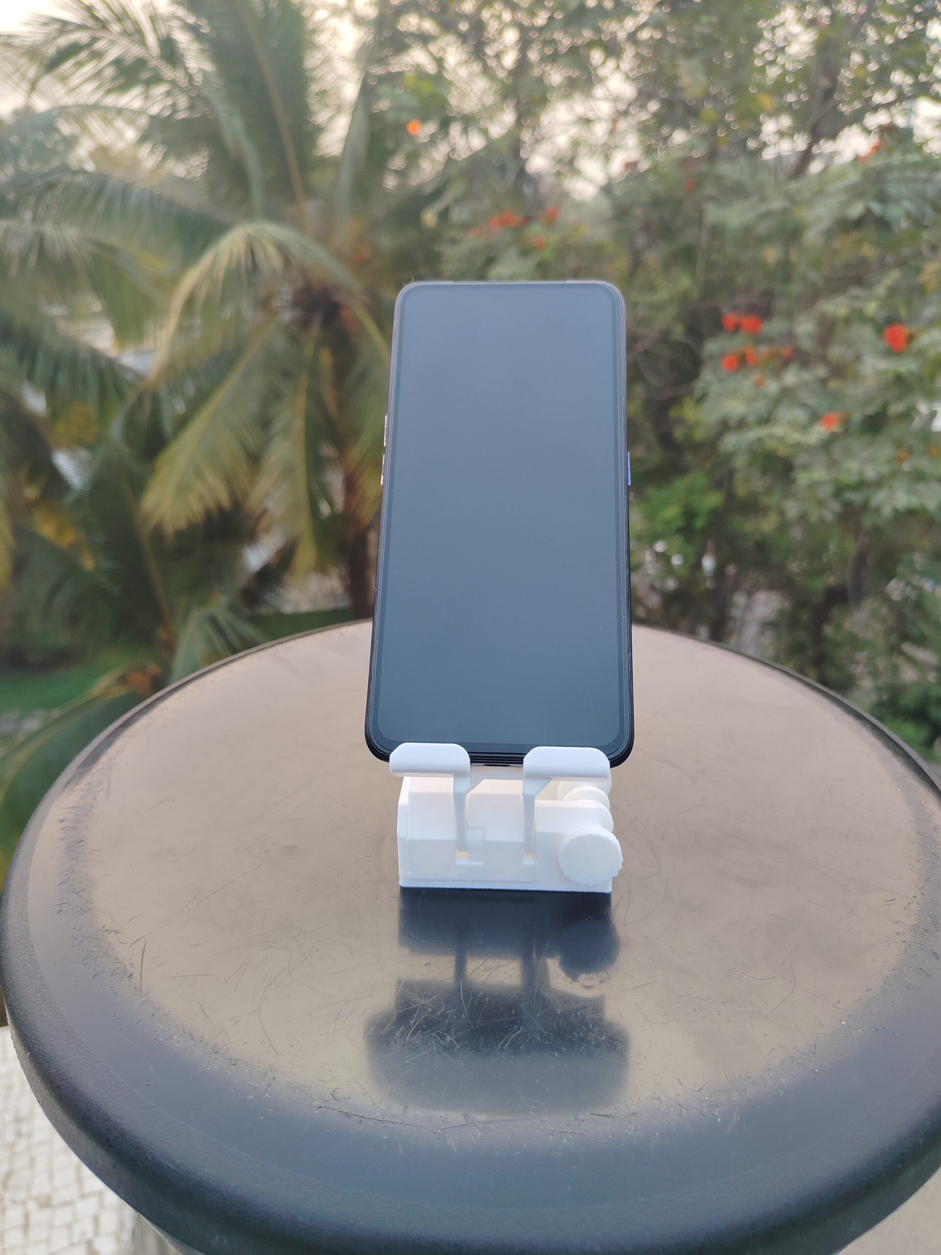Adjustable 3D Printed Mobile Stand