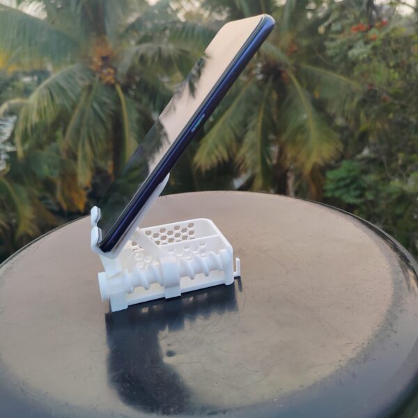 Adjustable 3D Printed Mobile Stand